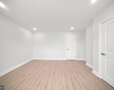 5104 Warrington Avenue - Photo Thumbnail 17