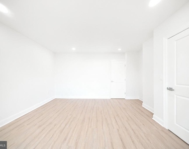 5104 Warrington Avenue - Photo Thumbnail 18
