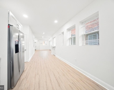 5104 Warrington Avenue - Photo Thumbnail 6