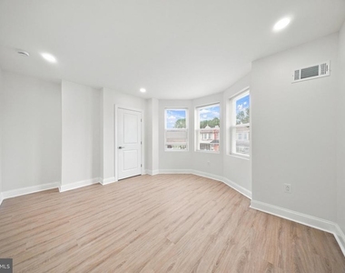 5104 Warrington Avenue - Photo Thumbnail 15