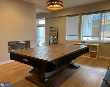 817 Lawrence St - Photo Thumbnail 8