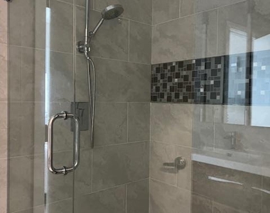 817 Lawrence St - Photo Thumbnail 18