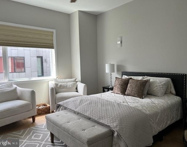 817 Lawrence St - Photo Thumbnail 19