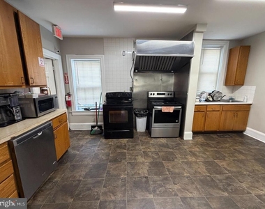 905 Swede Street - Photo Thumbnail 10