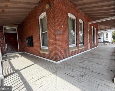 905 Swede Street - Photo Thumbnail 2