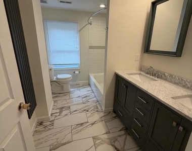 217 Simpson Road - Photo Thumbnail 8