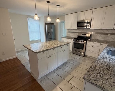 217 Simpson Road - Photo Thumbnail 4