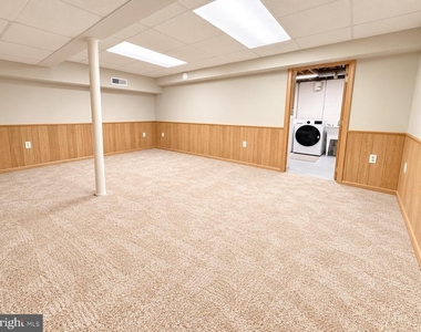 110 Palace Court - Photo Thumbnail 18