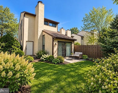 110 Palace Court - Photo Thumbnail 1