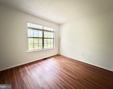 67 Cheverny Court - Photo Thumbnail 20