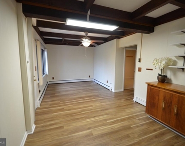 181 Cranbury Road - Photo Thumbnail 2