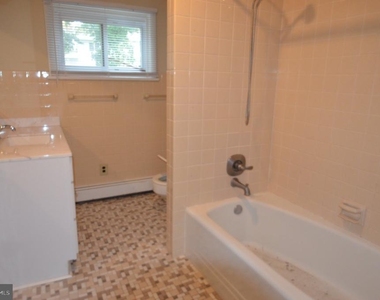 181 Cranbury Road - Photo Thumbnail 18