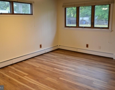 181 Cranbury Road - Photo Thumbnail 22