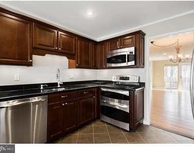 17 Gordon Way - Photo Thumbnail 5