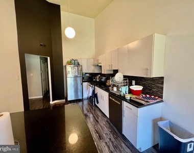914 Eagles Chase Drive - Photo Thumbnail 4
