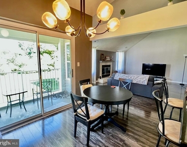 914 Eagles Chase Drive - Photo Thumbnail 3