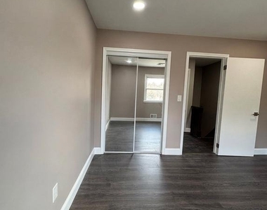 53 N Post Road - Photo Thumbnail 24