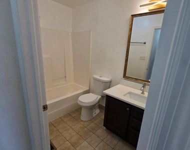 102 Royal Court Lane N - Photo Thumbnail 29