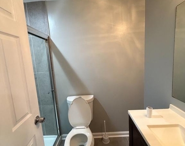 203 Bromley Estate - Photo Thumbnail 9