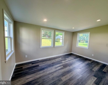 1405 Griffith Avenue - Photo Thumbnail 9