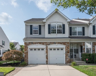 33 Weaver Drive - Photo Thumbnail 1