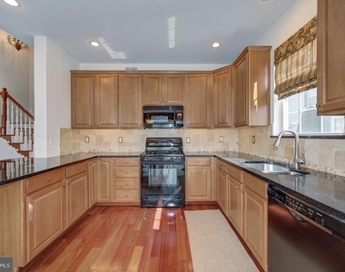 33 Weaver Drive - Photo Thumbnail 11