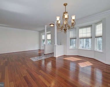 33 Weaver Drive - Photo Thumbnail 5