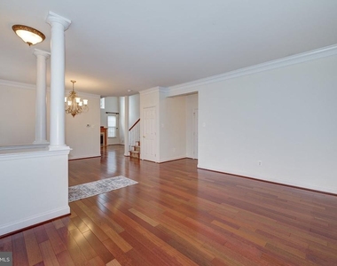 33 Weaver Drive - Photo Thumbnail 6