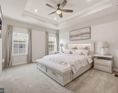 8805 Sybil Lane - Photo Thumbnail 16