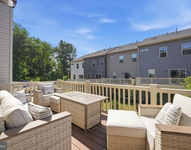 8805 Sybil Lane - Photo Thumbnail 10