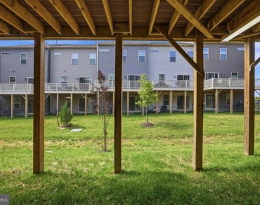 8805 Sybil Lane - Photo Thumbnail 32