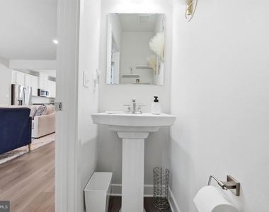8805 Sybil Lane - Photo Thumbnail 15