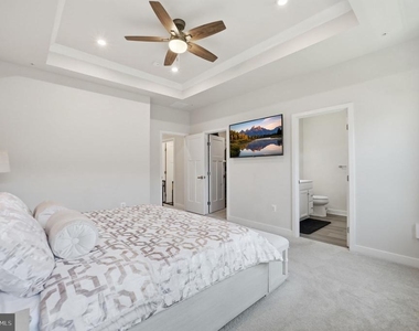 8805 Sybil Lane - Photo Thumbnail 18