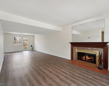 1419 Potomac Heights Drive - Photo Thumbnail 6