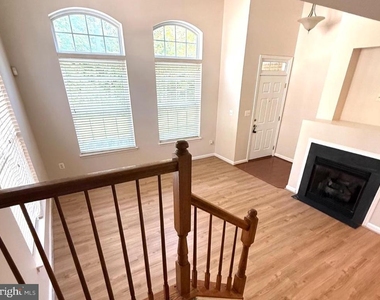 12400 Rollys Avenue - Photo Thumbnail 5