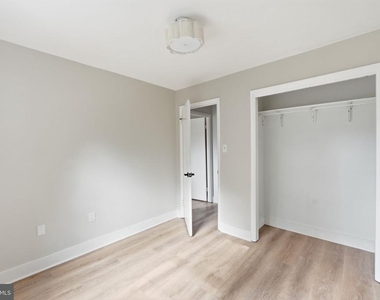 8139 Hallmark Place - Photo Thumbnail 11
