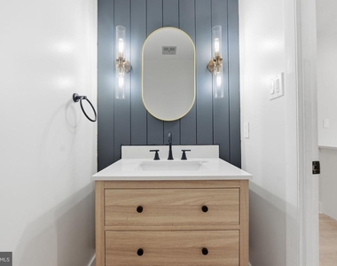 8139 Hallmark Place - Photo Thumbnail 4