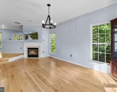 19066 Sawyer Terrace - Photo Thumbnail 3