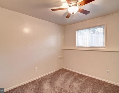 9 E 15th Street - Photo Thumbnail 7