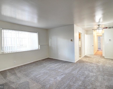 9 E 15th Street - Photo Thumbnail 9