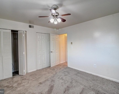 9 E 15th Street - Photo Thumbnail 4