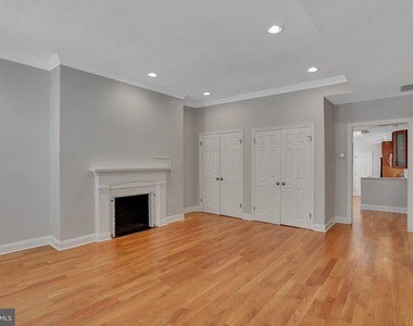 2127 E Lombard Street E - Photo Thumbnail 5