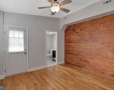 2127 E Lombard Street E - Photo Thumbnail 7