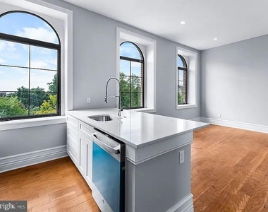 1100 W Lafayette Avenue - Photo Thumbnail 7