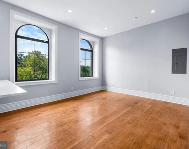 1100 W Lafayette Avenue - Photo Thumbnail 4