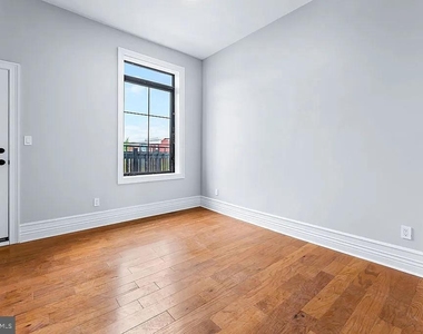 1100 W Lafayette Avenue - Photo Thumbnail 9