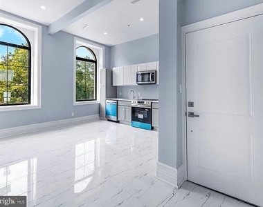 1100 W Lafayette Avenue - Photo Thumbnail 5