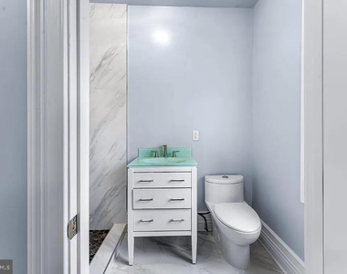 1100 W Lafayette Avenue - Photo Thumbnail 17