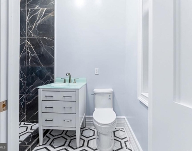 1100 W Lafayette Avenue - Photo Thumbnail 10