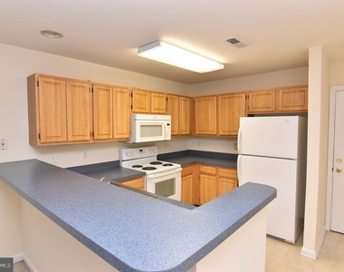 3500 Sanibel Circle - Photo Thumbnail 8
